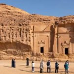 সৌদি আরবে ১২ বিলিয়ন ডলার খরচ করেছে পর্যটকরা